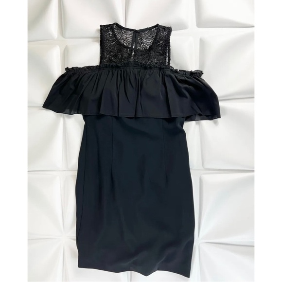 Trina Turk Dresses & Skirts - Trina Turk Sz 4 Black Cold Shoulder Crochet Lace Shift Sheath Dress